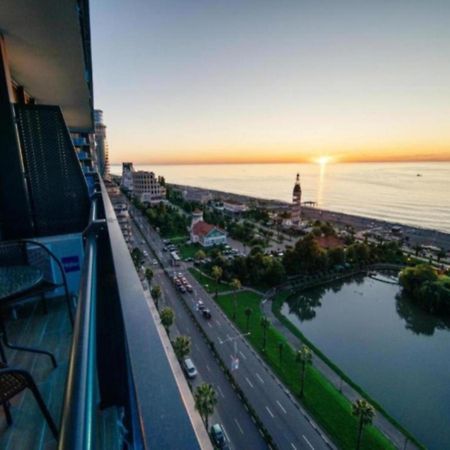 Sea View Orbi City Aparthotel Μπατούμι Εξωτερικό φωτογραφία